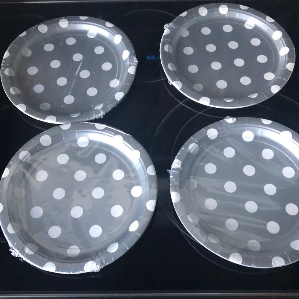 🚫SOLD🚫🎩Polka dot party supplies & mini dessert - Picture 3 of 8